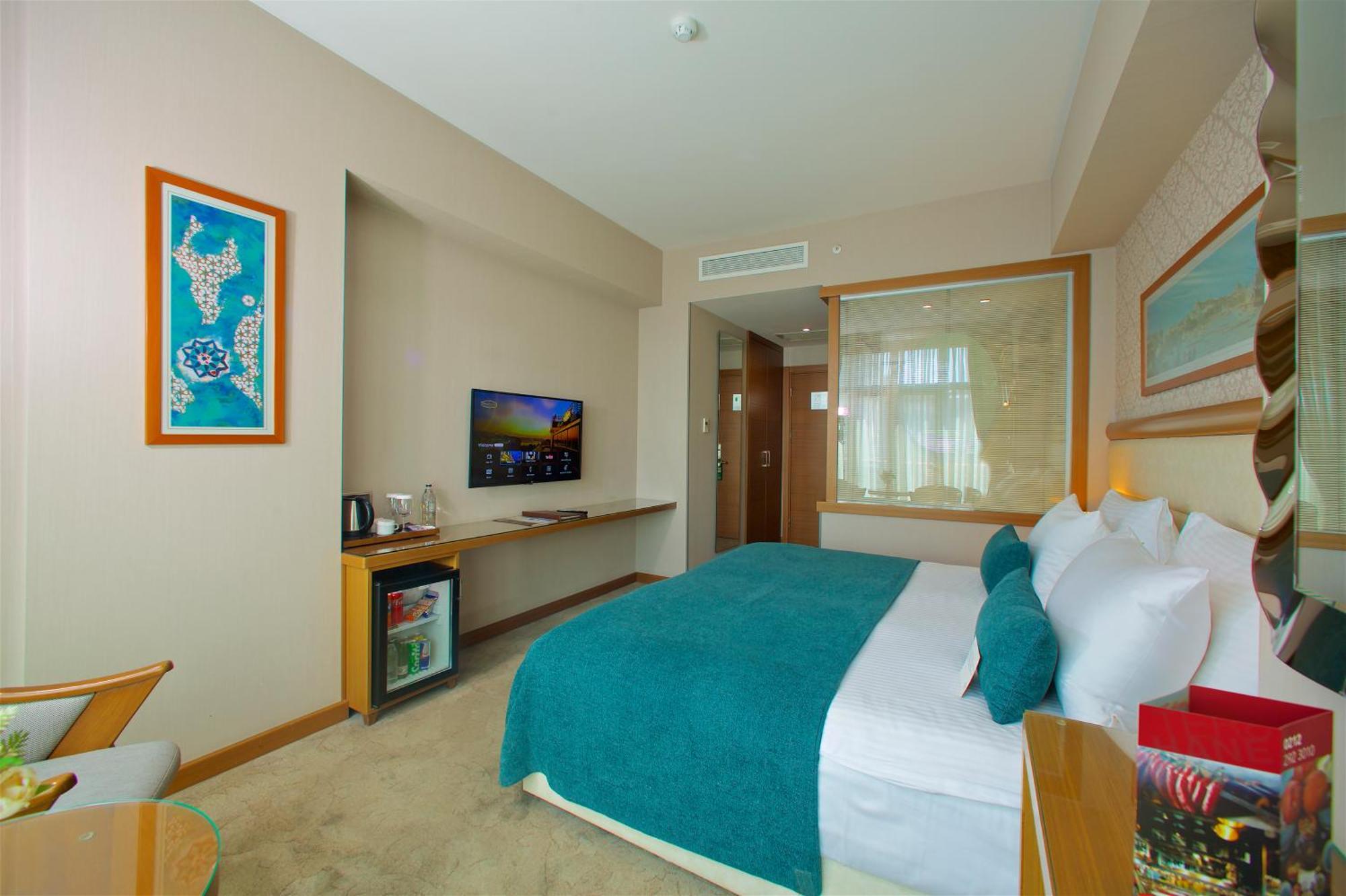 Hotel Momento Golden Horn Истанбул Екстериор снимка