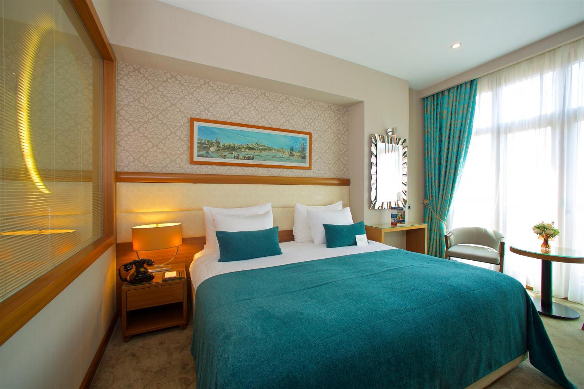 Hotel Momento Golden Horn Истанбул Екстериор снимка