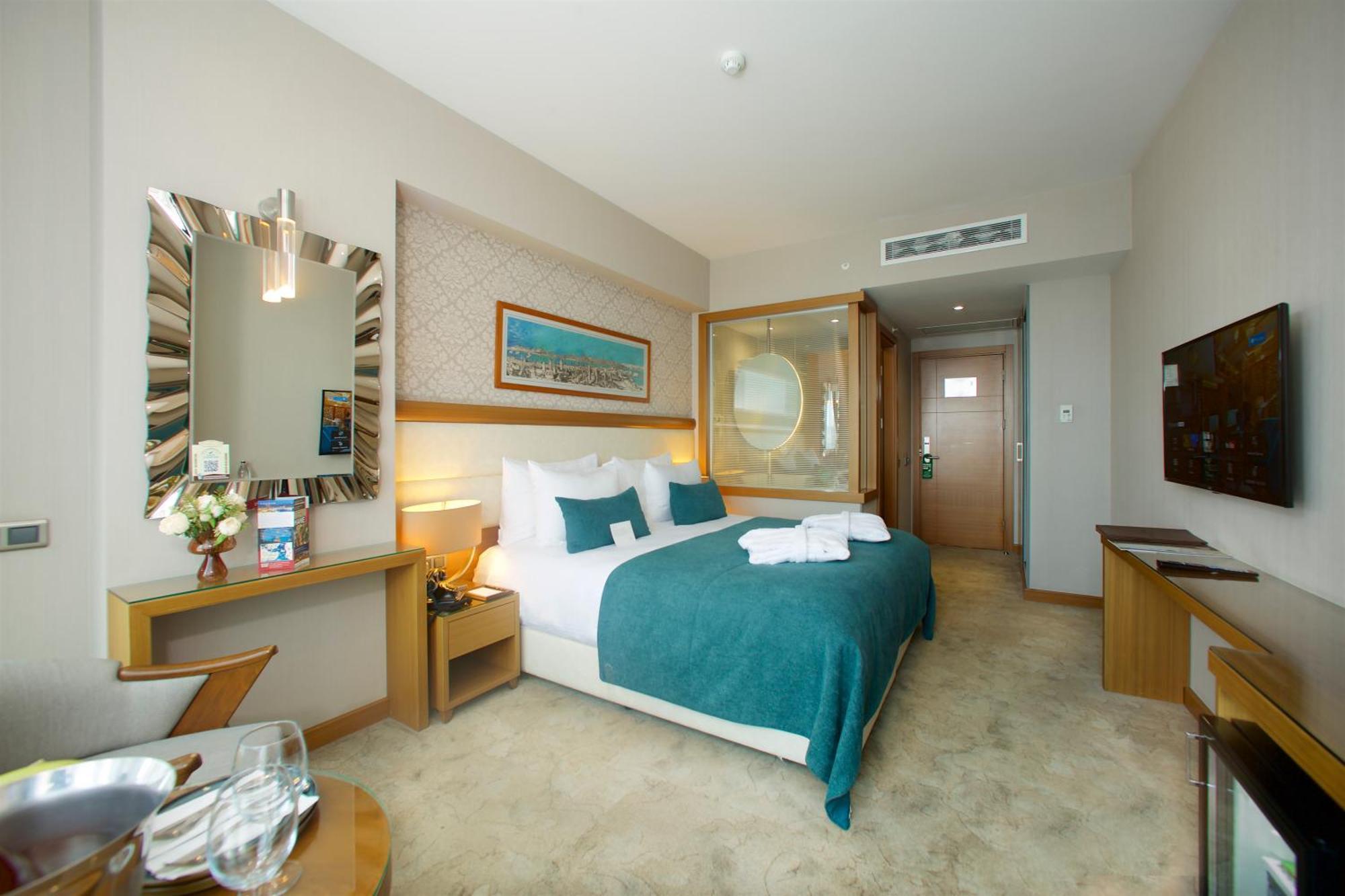 Hotel Momento Golden Horn Истанбул Екстериор снимка
